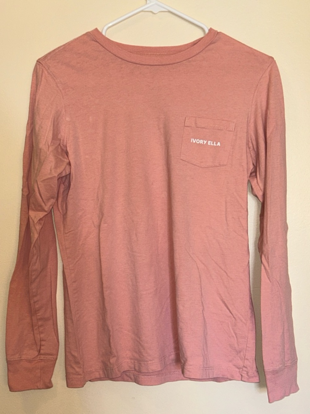 Ivory Ella Women’s XS Pink Elephant Graphic Tee | Winter Outfit Back Print Shirt